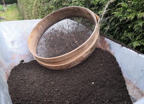 Schwarzes Gold – Kompost im Garten, 24.11.2022