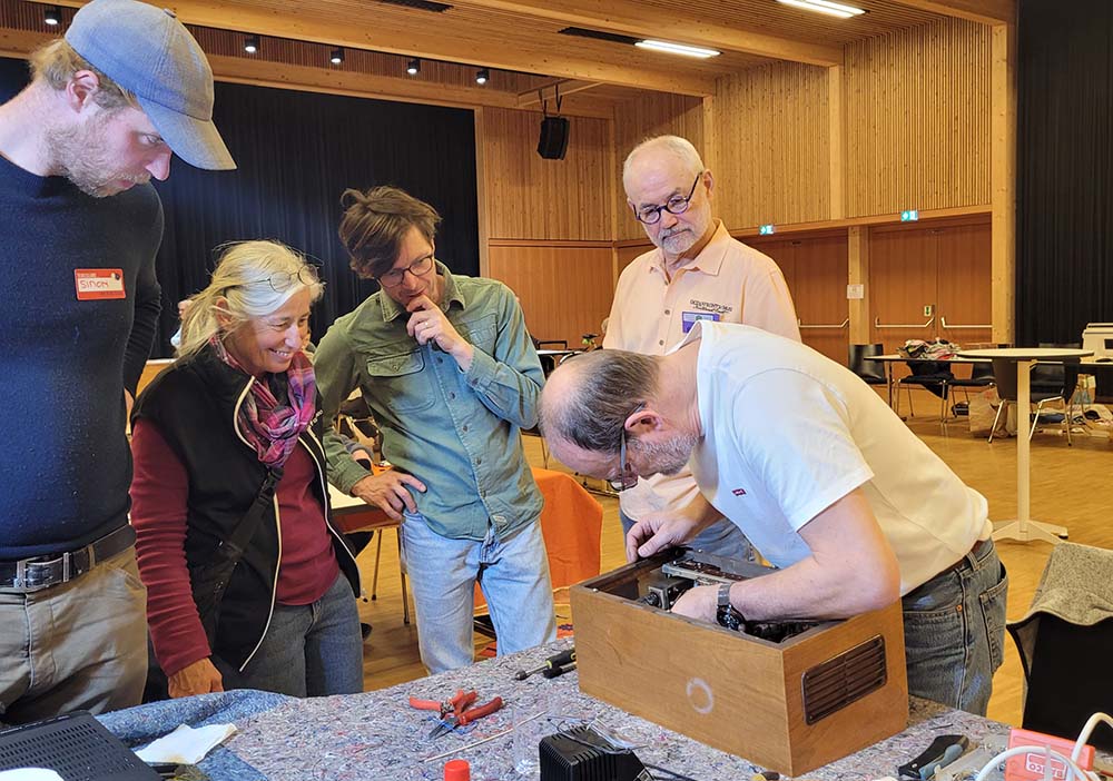 Ein Tag voller Tüfteln, Teilen und Teamgeist: Das 9. Repair-Café in Zirl