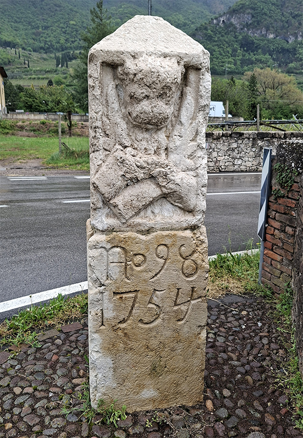 Venezianischer Grenzstein