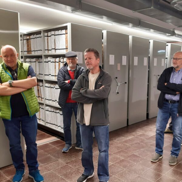 Wissensbildung und Erfahrungsaustauch